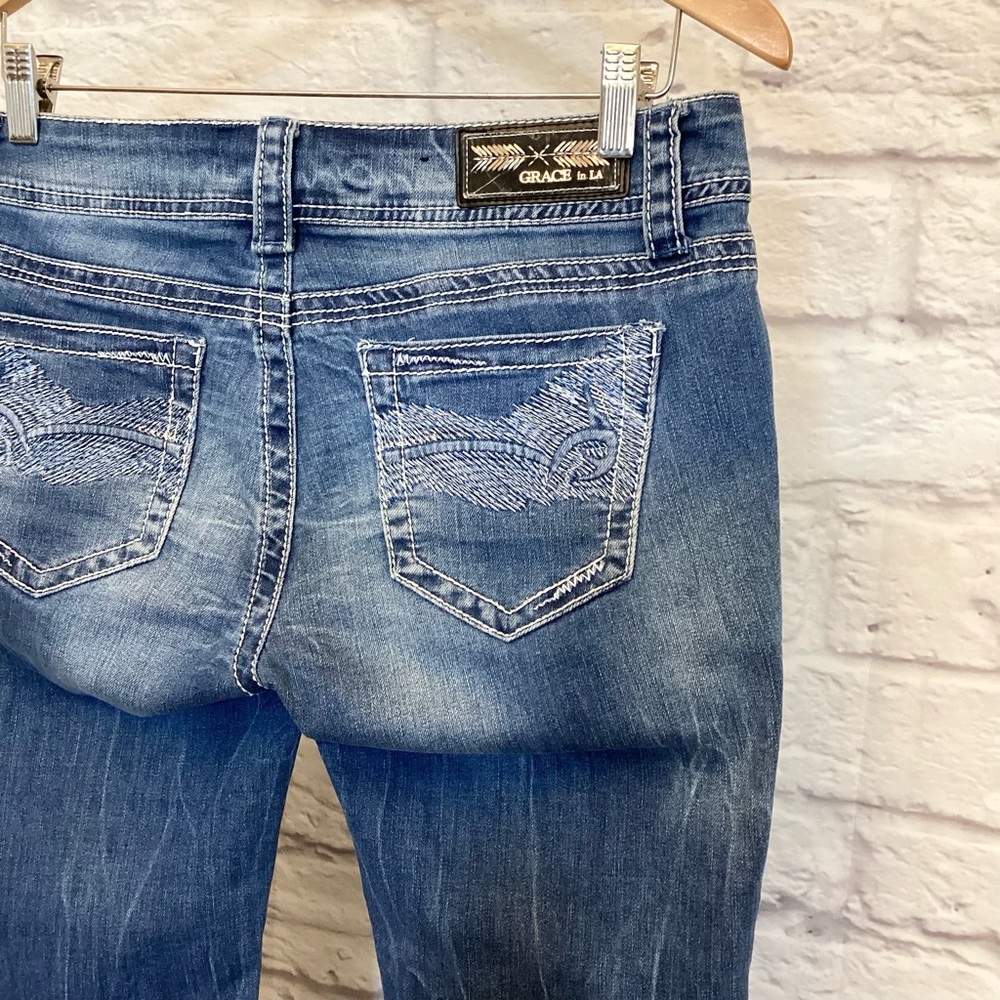 Grace in LA 30 Capri Women's Jeans Embroidered Stretch Low Rise Western - Picture 2 of 8